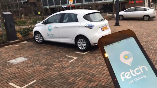 Auto op de weg